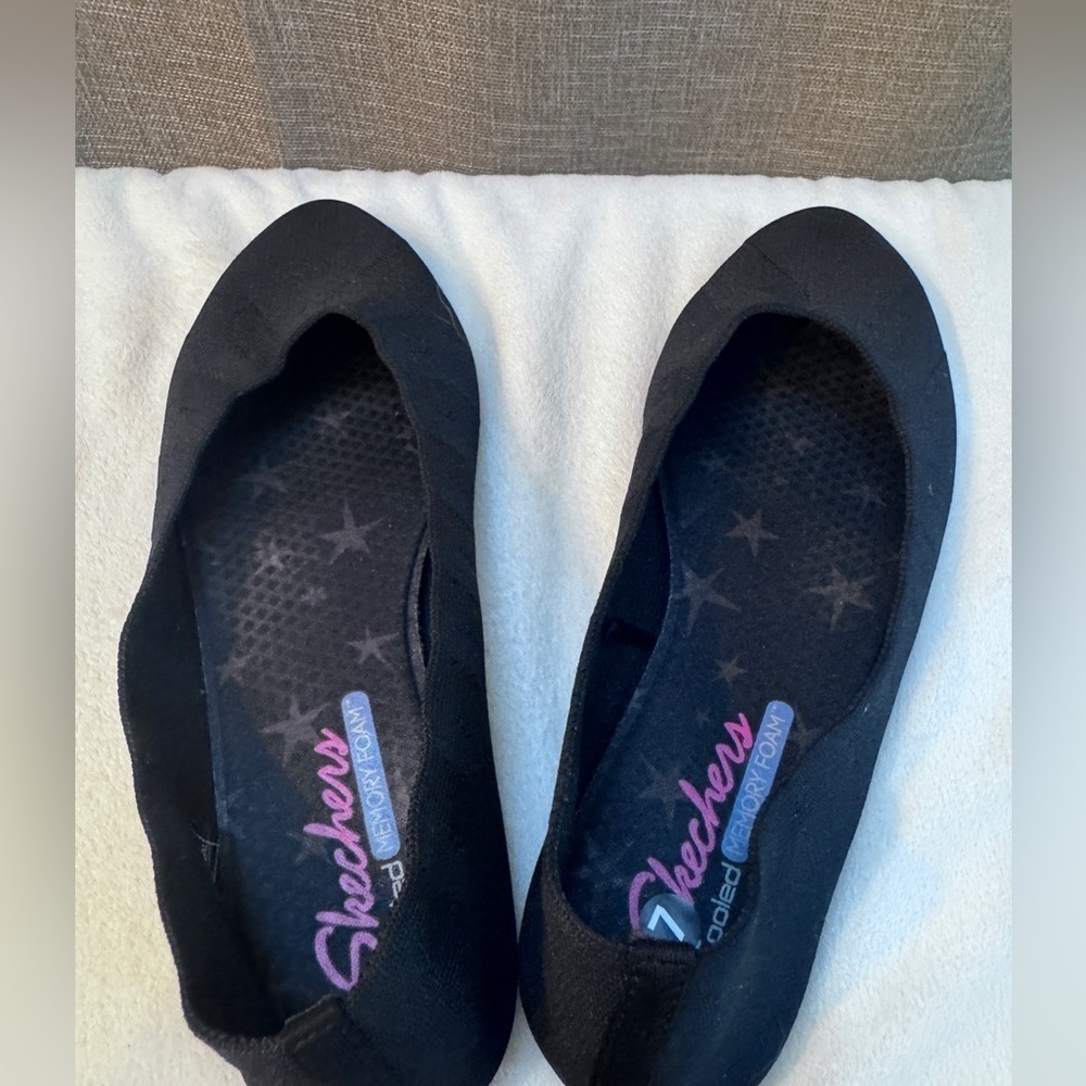 Sketchers memory foam ballet slippers. New no tags but never worn fit, size 7 - Picture 6 of 8